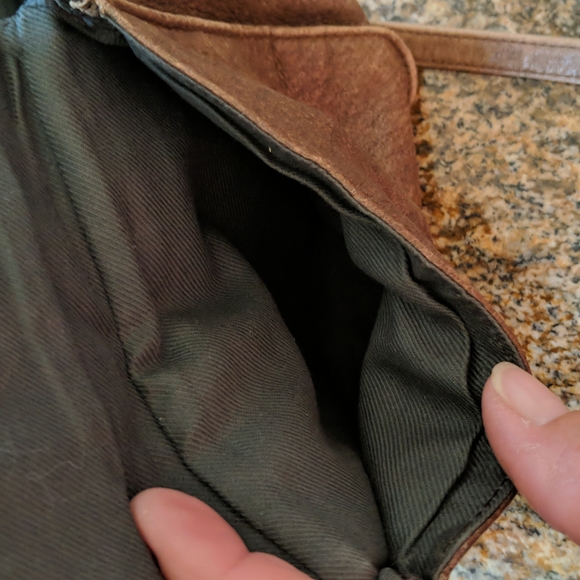 Vintage Leather Crossbody Purse.      #126 - Picture 7 of 12